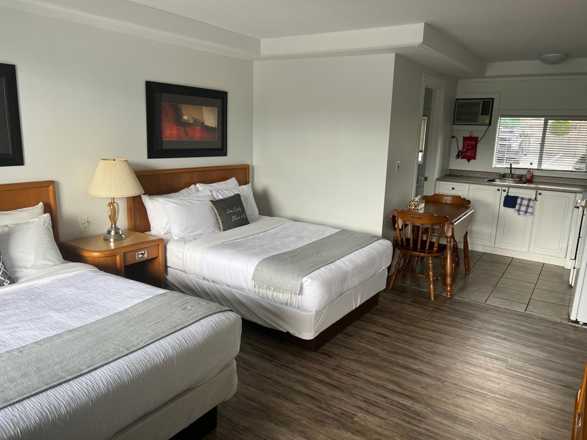 Kit Wat Motel & Marina Sauble Beach Esterno foto