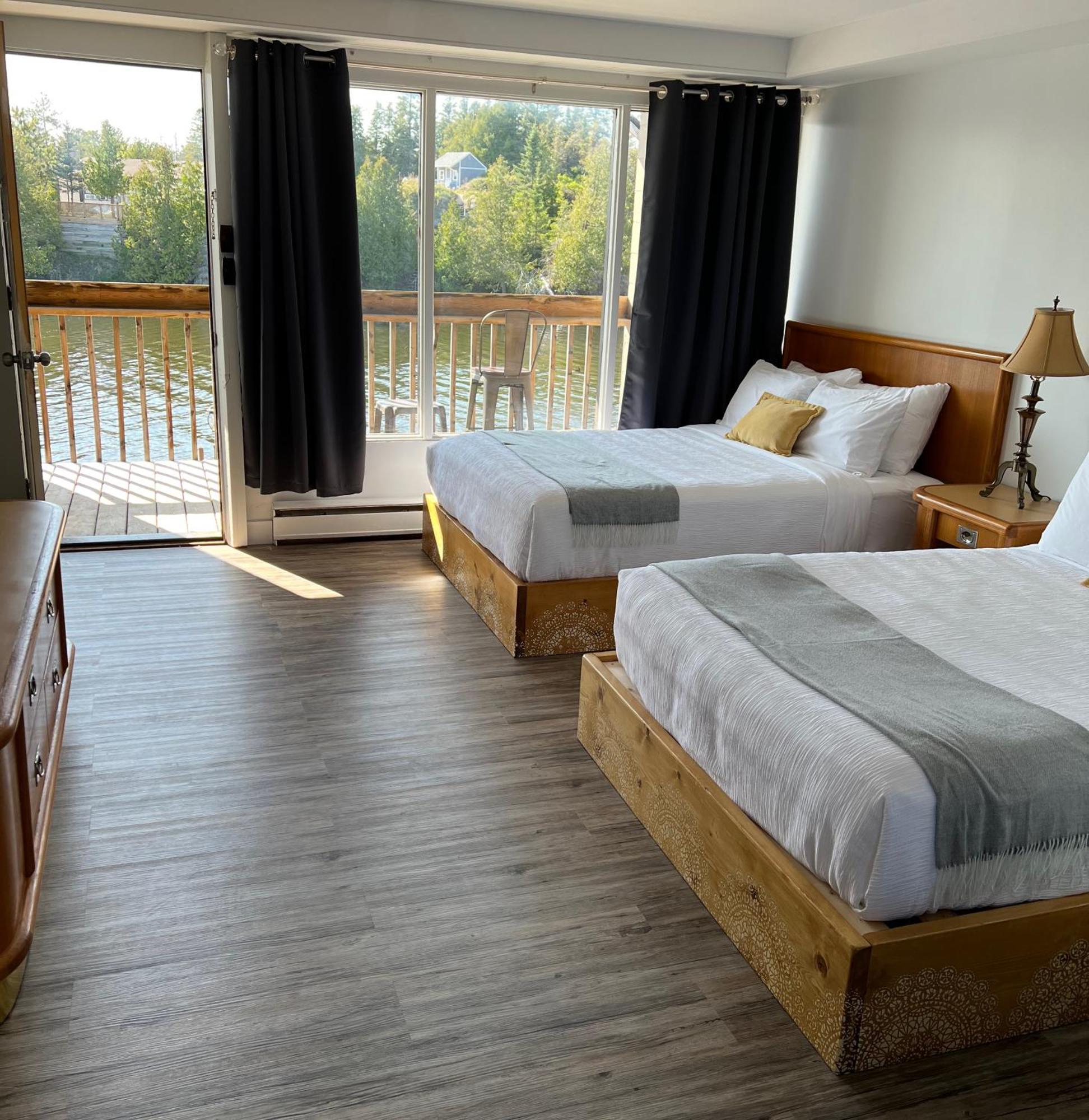 Kit Wat Motel & Marina Sauble Beach Esterno foto