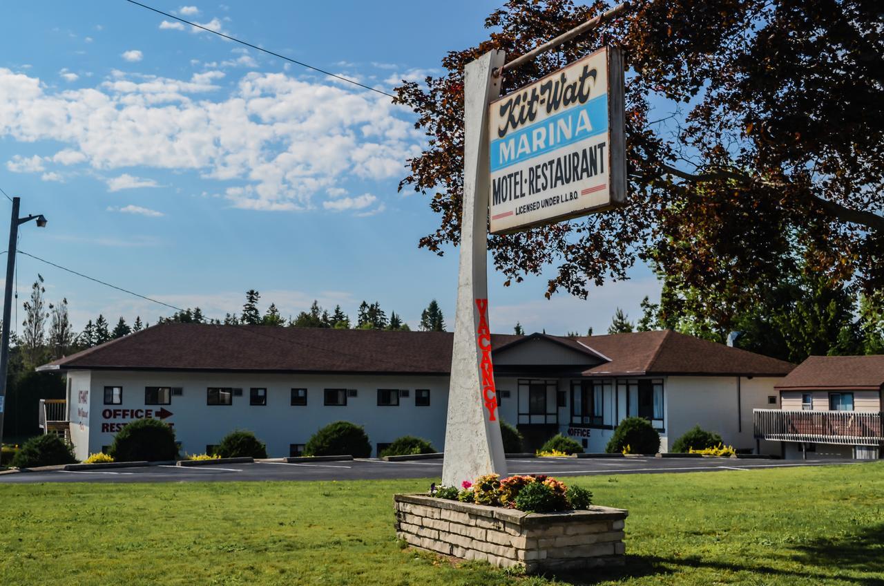 Kit Wat Motel & Marina Sauble Beach Esterno foto