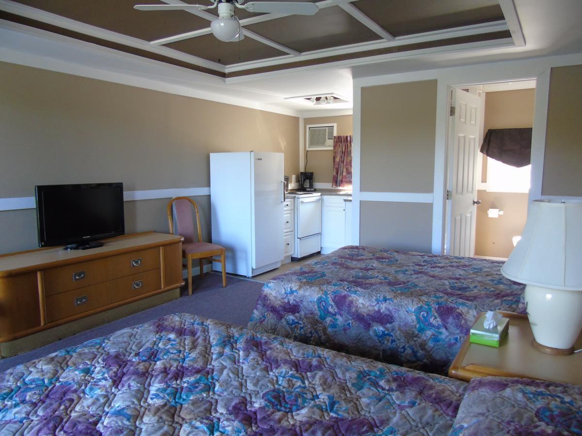 Kit Wat Motel & Marina Sauble Beach Esterno foto
