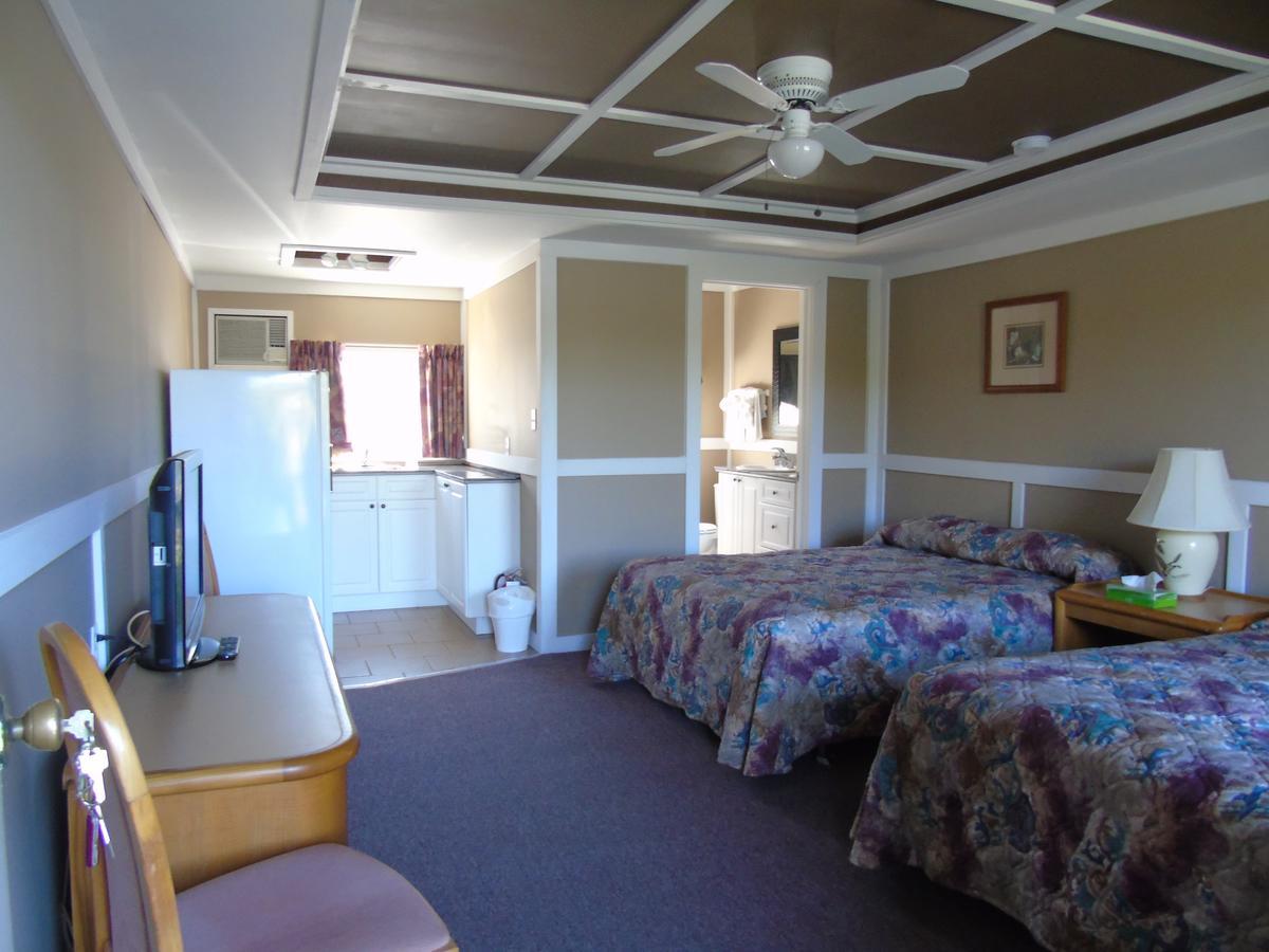 Kit Wat Motel & Marina Sauble Beach Esterno foto