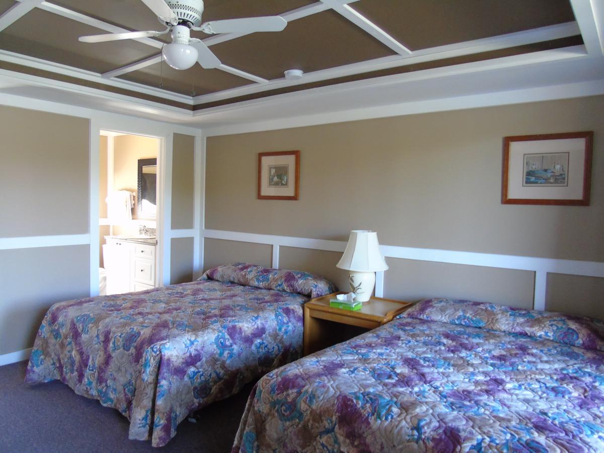 Kit Wat Motel & Marina Sauble Beach Esterno foto