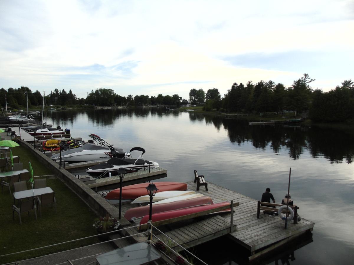 Kit Wat Motel & Marina Sauble Beach Esterno foto