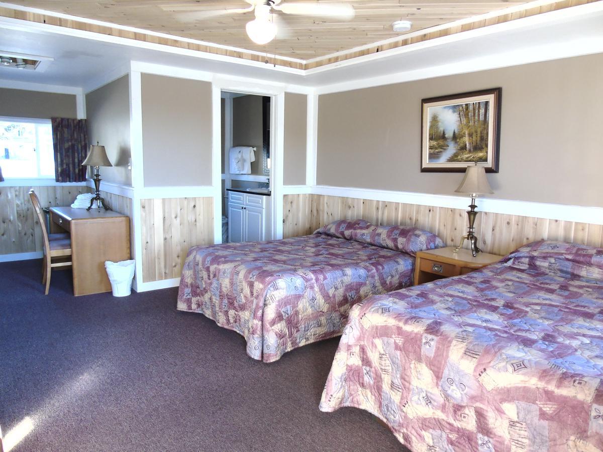Kit Wat Motel & Marina Sauble Beach Esterno foto
