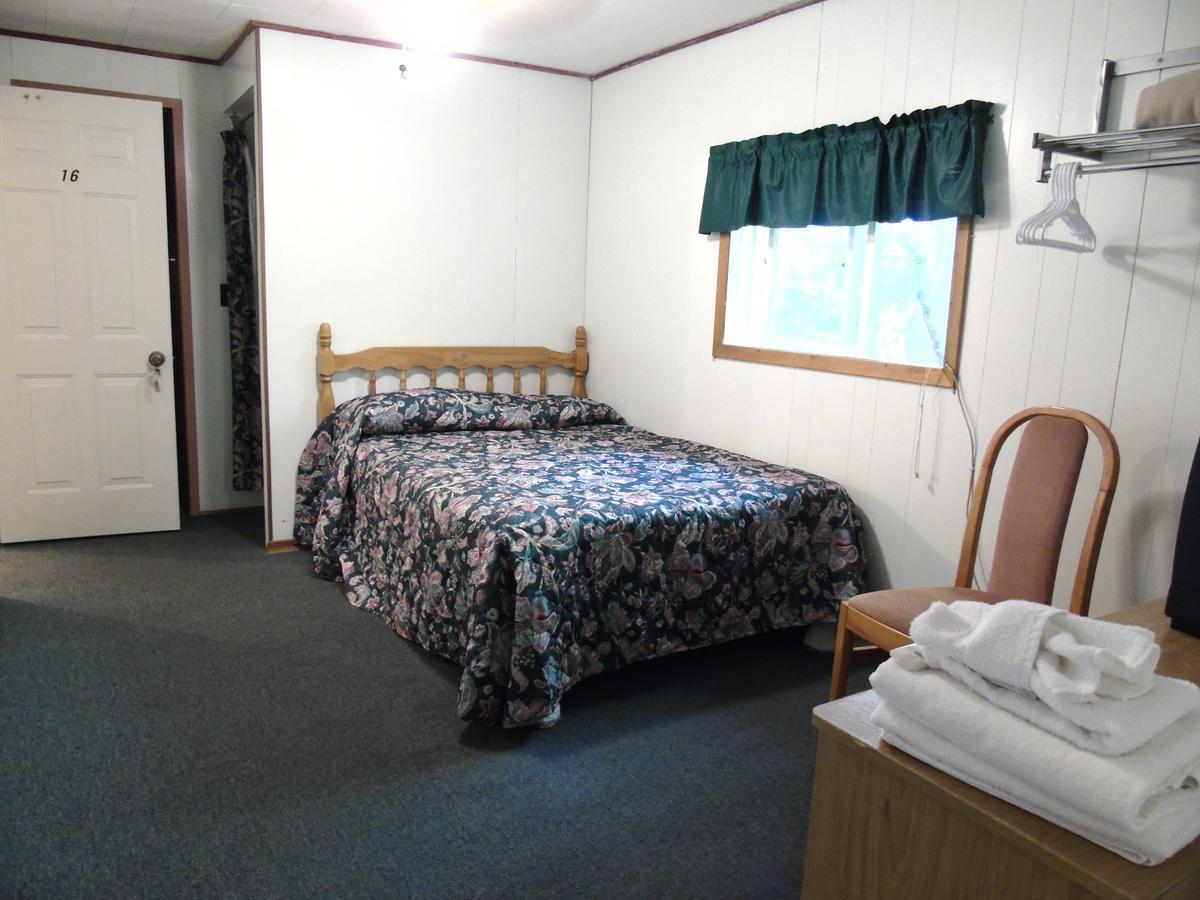 Kit Wat Motel & Marina Sauble Beach Esterno foto