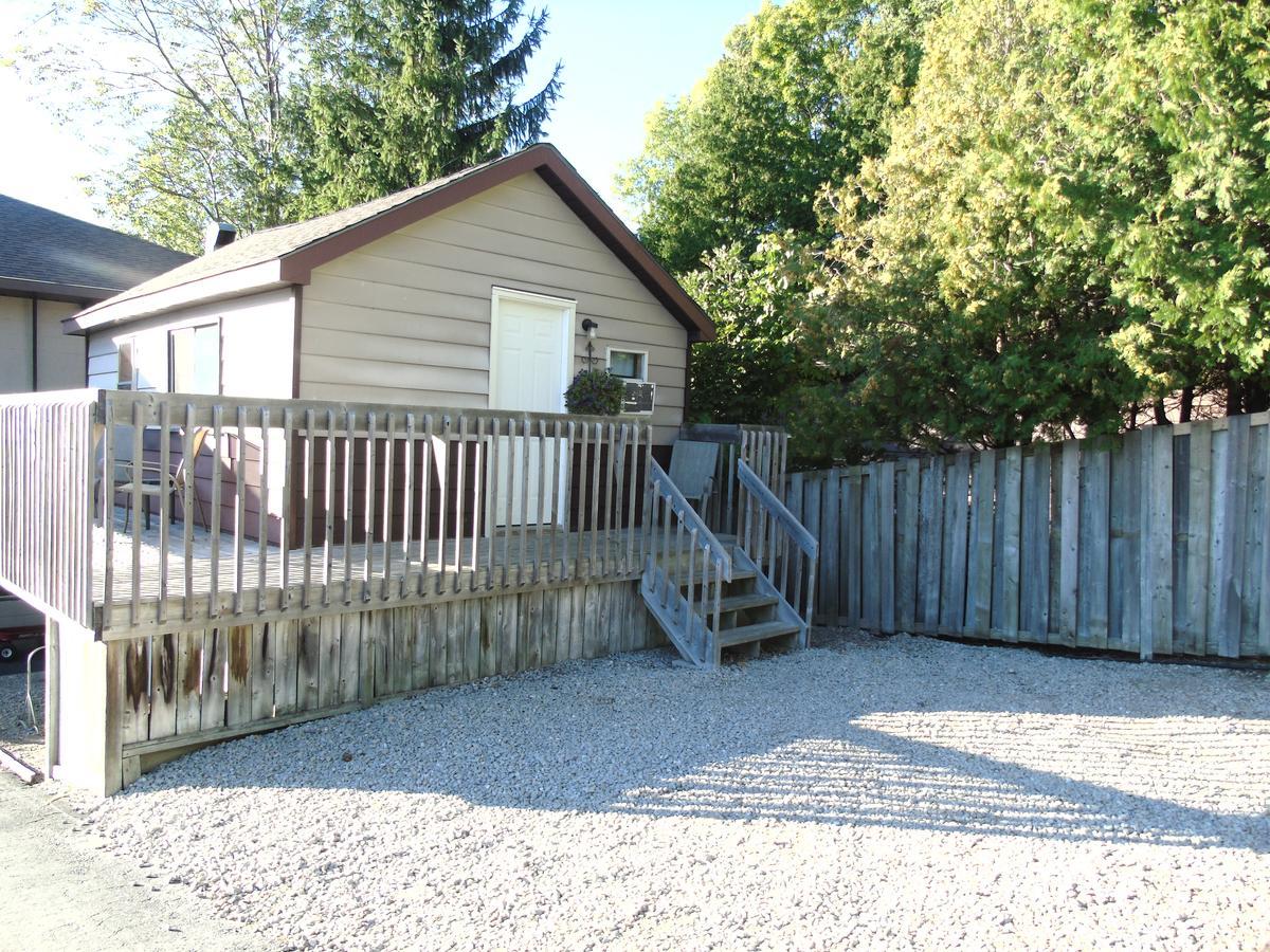 Kit Wat Motel & Marina Sauble Beach Esterno foto