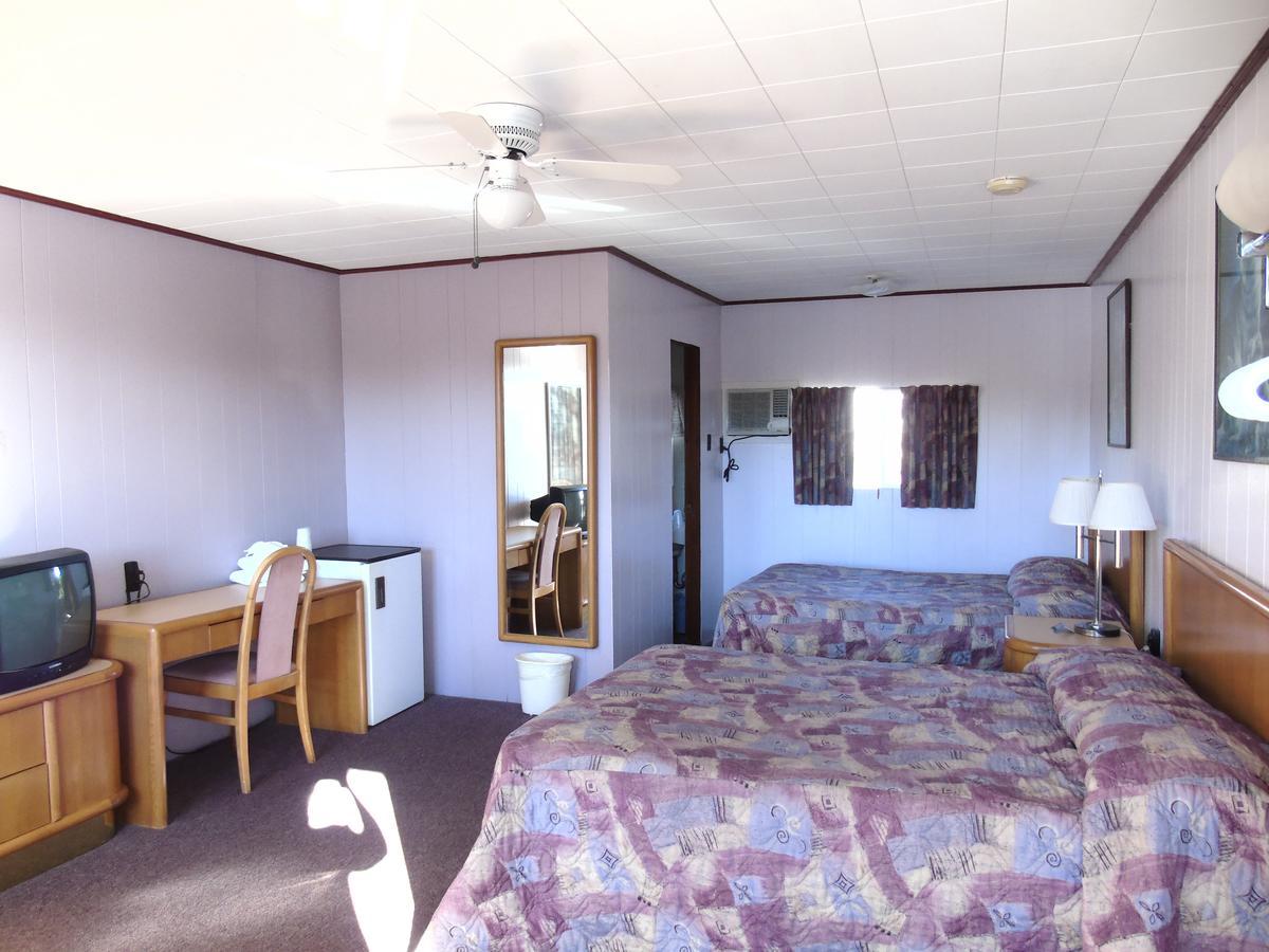 Kit Wat Motel & Marina Sauble Beach Esterno foto