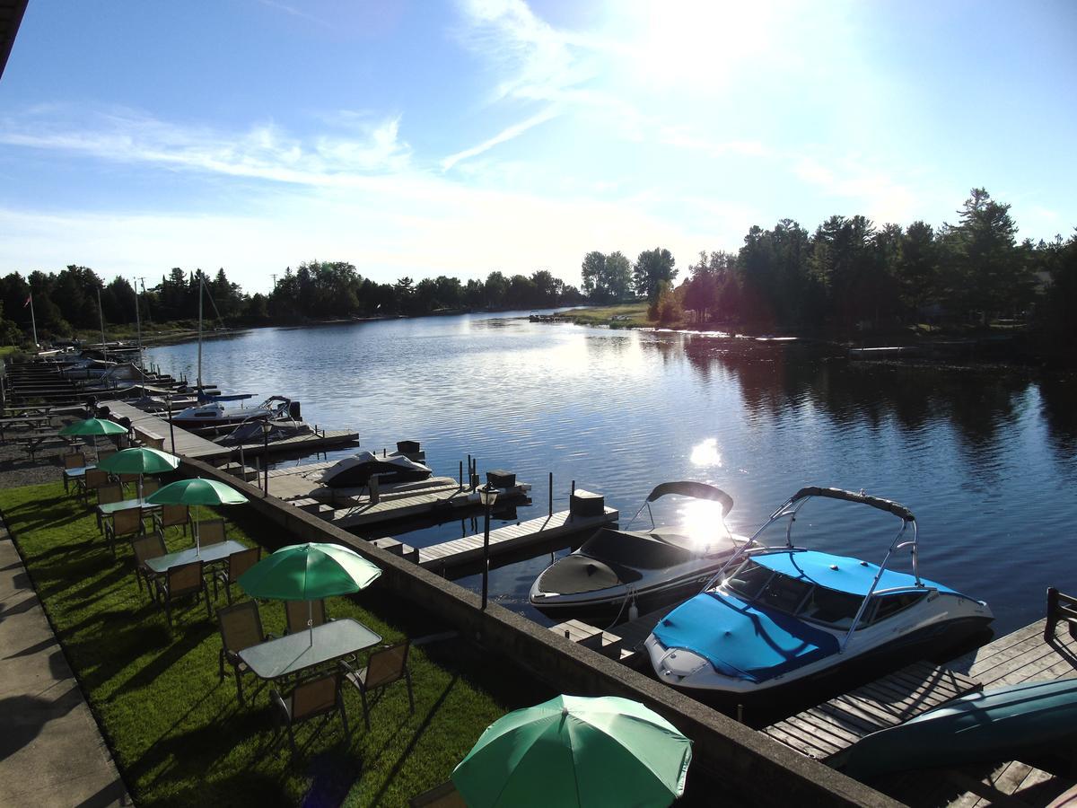 Kit Wat Motel & Marina Sauble Beach Esterno foto