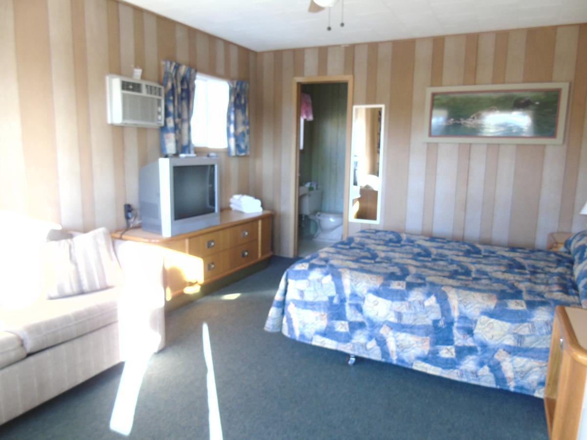 Kit Wat Motel & Marina Sauble Beach Esterno foto